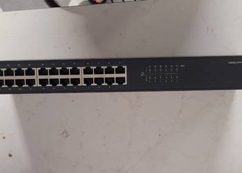 Switch Ethernet 24 porty 100 Mb/s TP-Link TL-SF1024 RACK