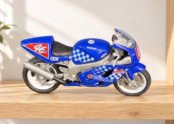 miniatura motocykla Suzuki GSX-R Racing z numerem startowym 46 maisto 1:18