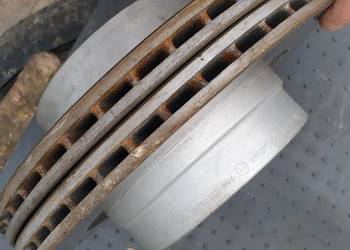 Bmw tarcze hamulcowe tyłu E81 e82