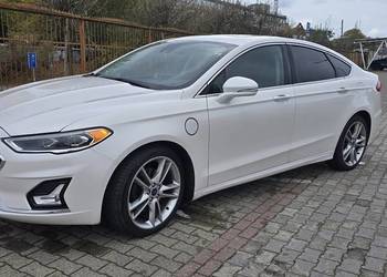 Ford Fusion hybryd plug-in 2020 r.