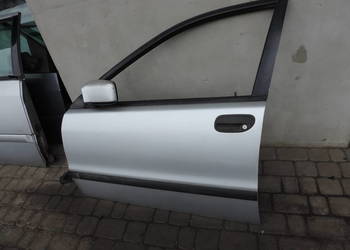 VOLVO V40 I DRZWI LEWY PRZÓD