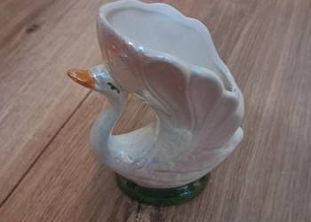 Ceramiczna figurka–wazonik w kształcie łabędzia