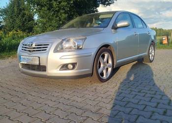 Sprzedam Toyotę Avensis t25
