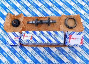 NOWY wałek skrzyni biegów choinka + jedynka Fiat 126p 126 ST FL EL ORYGINAŁ