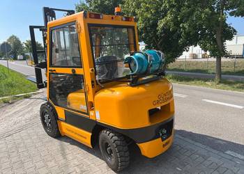 Wózek widłowy 3T duplex z kabiną LPG