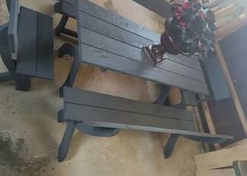 Stół ogrodowy z ławkami