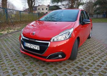 Peugeot 208 1.2 benzyna 2015 r bogata wersja zamienię za kampera