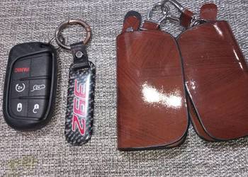 Kluczyk do Jeep Grand Cherokee 2017r. + brelok 392 całe +2x etui komplet