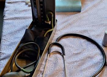 Zabytkowy Ciśnieniomierz Polski typ PRLTH 2 z 1977r.