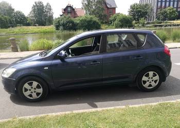 KIA CEED-5drzwi, r2007,poj 2.0d. skrz manual. Ważne Opłaty-bad i polisa
