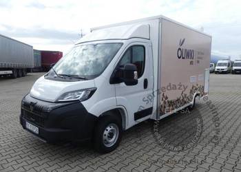 AUTOSKLEP / FOOD TRUCK   PEUGEOT BOXER 2.2 BLUEHDI 140KM   2025