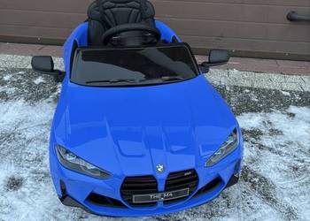 BMW M4 auto na akumulator