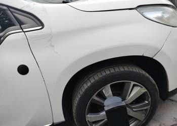 Peugeot 2008 błotnik prawy przód