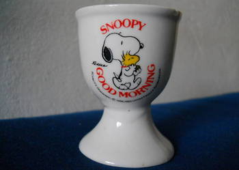 PORCELANOWY kieliszek do jajek SNOOPY GOOD MORNING