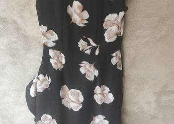 Sukienka w kwiaty
