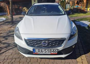 Volvo V40 1.6 D2 115KM euro 5 • 2013 • 250 tys. km • Hak • 2 kpl opon• Wers