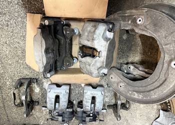 Zestaw Zaciski przód tył jarzma  BMW5 G30 348mm 330mm Zestaw Zaciski przód tył jarzma  BMW5 G30 348mm 330mm