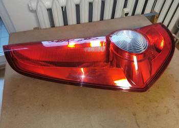 Oryginalna używana lampa zespolona tylna lewa Opel Agila B (Valeo 89071595)