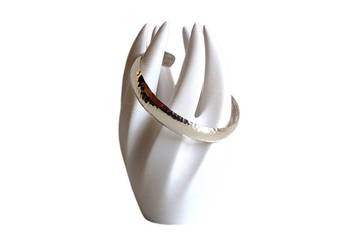 7427. Srebrna Młotkowana Bangle.