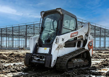 Ładowarka burtowa gąsienicowa Bobcat T590 skid steer | 2025 | 5 mth