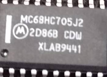 MC68HC705J2 mikrokontroler programmable ROM (EPROM), 112 Kbytes of RAM