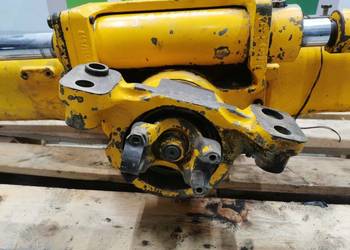 JCB 530-70 {Atak kompletny 13X35}