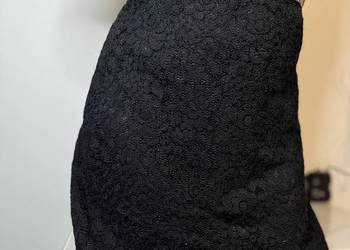 Czarna koronkowa spódnica