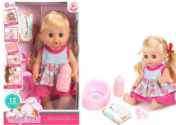 lalka+akcesoria z dźwiękiem w pudełku