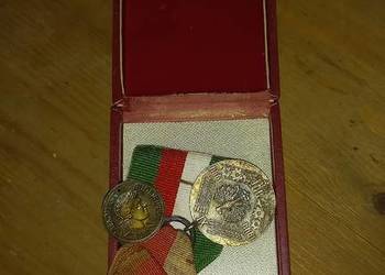 Monety , ordery ,odznaki ,znaczki, puchary całość