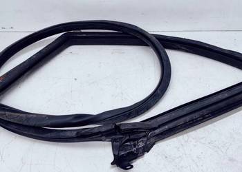 USZCZELKA DRZWI LEWY TYŁ AUDI A5 8T 8T8833707