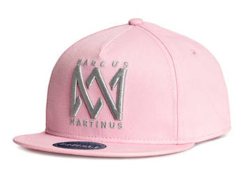 CZAPKA z daszkiem Marcus and Martinus od H&M
