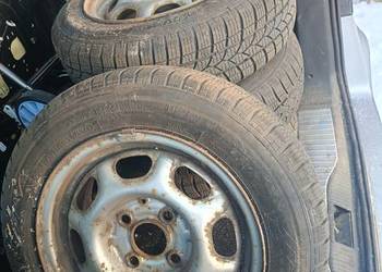 Opony zimowe plus felgi 155/70 r13