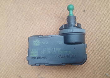 Audi A2 Silniczek regulacji lampy 1J0941295F