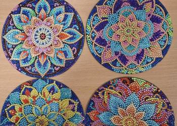 Podstawki pod garnki wyklejane diamencikami