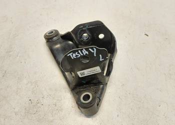 TESLA MODEL Y 2022r ŁAPA UCHWYT MOCOWANIE LEWE 1110233-00-C