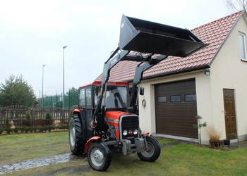 Ładowacz czołowy firmy Agrosped model V-700 Euroramka #36