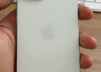 IPhone 15 biały po więcej pv