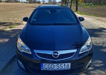 Opel Astra J Cosmo 1.7 cdti ZADBANA 2011