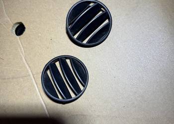 vw golf 4, okrągła kratka nawiewu z deski rozdzielczej