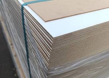 HDF 2,5mm lakierowany 1str biała : 820mm x 910mm