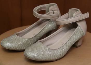 Buty (czółenka) dla dziewczynki firmy PEPPER rozm. 33