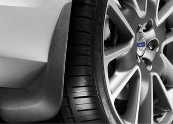 VOLVO V60 tylne chlapacze oryginal kpl OE 31359685