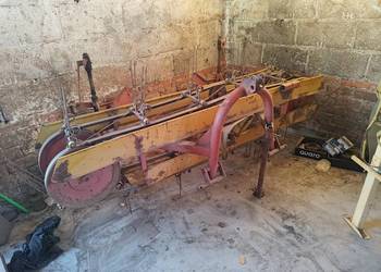 Przetrząsaczo - zgrabiarka taśmowa Z-234