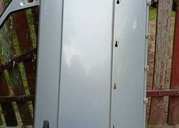 Mercedes 190 W201 drzwi przód prawe srebrne zdrowe Mercedes 190 W201 drzwi przód prawe srebrne zdrowe