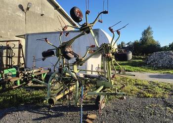 Przetrząsacz przetrząsarka przewracarka Claas Volto HR 740