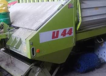 Przyczepa samozbierająca z wyrzutnikiem Class U44