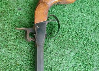pistolet kapiszonowy podrozny