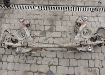 BELKA TYŁ ZAWIESZENIA AUDI A4 B6 SEDAN
