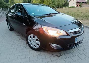 Opel Astra 1.7 110KM 2011 DOINWESTOWANY DŁUGIE OPŁATY