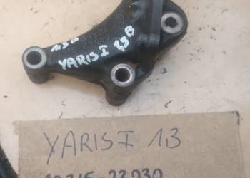 TOYOTA YARIS I 1,3 VVTIA łapa silnika 12315-23030